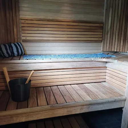 Omakotitalo Hyvaellae Sijainnilla *